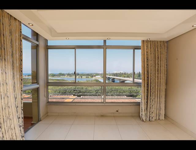 2 BEDROOM SECTIONAL TITLE FOR SALE IN ATHLONE
